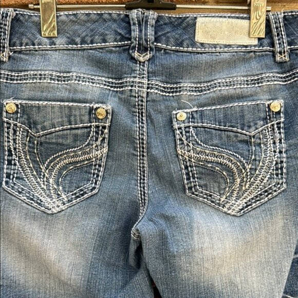 Stylish Mid-Blue Cropped Jeans by Ayria - capri pants - Picture 6 of 10